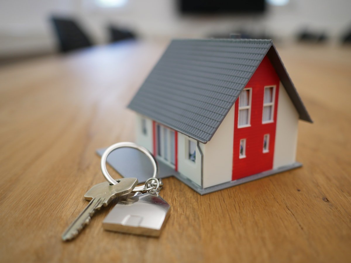 Building Scalable Real Estate Portals: MLS/IDX Feeds, Geospatial Search & Interactive Maps