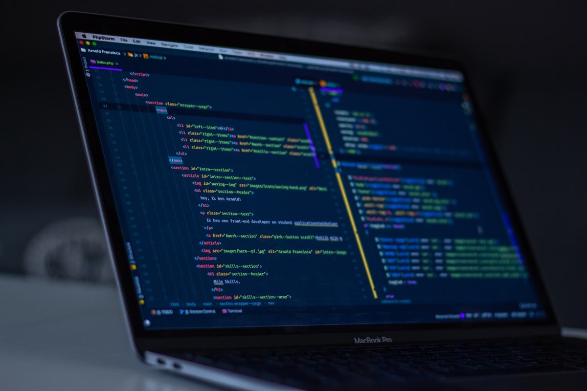 SPA vs MPA vs Hybrid SSR: Choosing the Optimal Frontend Architecture